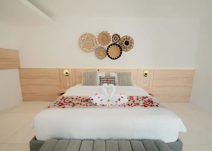 فيلة 4 Bedroom With Private Pool Near Lafavela