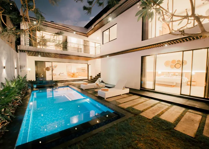 4 Bedroom With Private Pool Near Lafavela * سمينياك