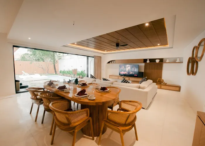 4 Bedroom With Private Pool Near Lafavela فيلة سمينياك