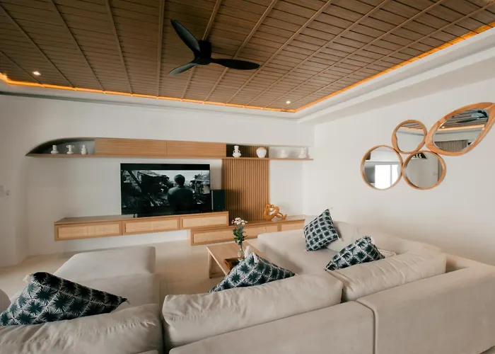فيلة 4 Bedroom With Private Pool Near Lafavela