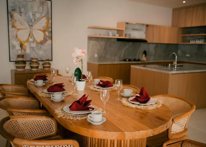 4 Bedroom With Private Pool Near Lafavela