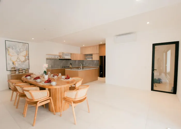 4 Bedroom With Private Pool Near Lafavela فيلة سمينياك