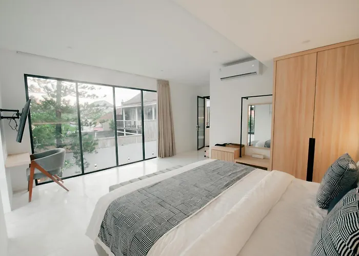 4 Bedroom With Private Pool Near Lafavela