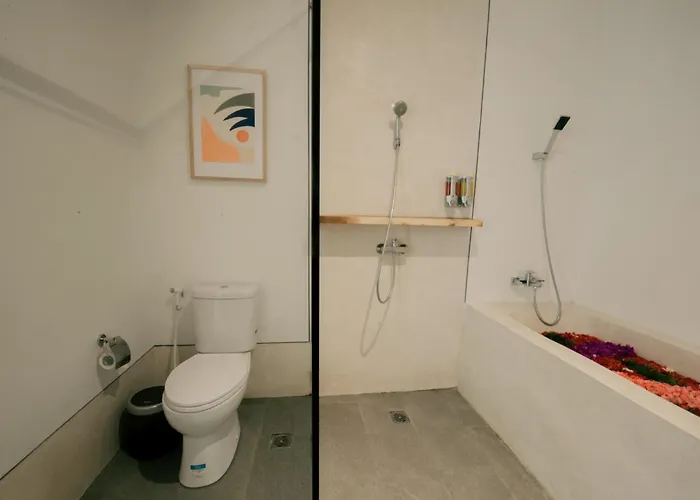 4 Bedroom With Private Pool Near Lafavela سمينياك